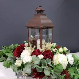 Kompozycja nagrobna stroik na grób latarnia krem bordo 130cm