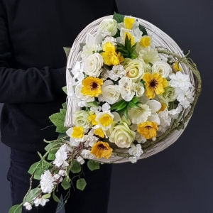 Wiosenna kompozycja nagrobna kropla Tiara 60cm