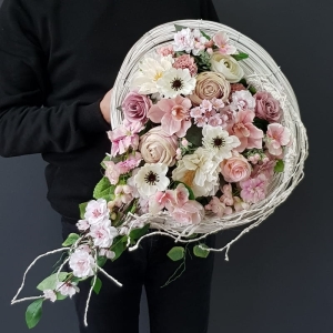 Wiosenna kompozycja nagrobna kropla Tiara 60cm