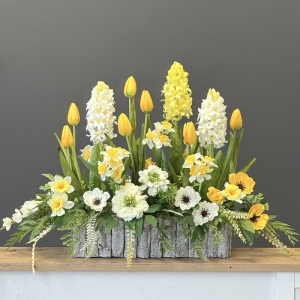 Kompozycja wiosenna kwiaty w donicy ogródek Laos wz.1