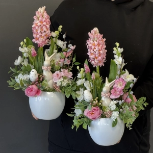 Kompozycja królik hiacynt dekoracja Wielkanoc zając