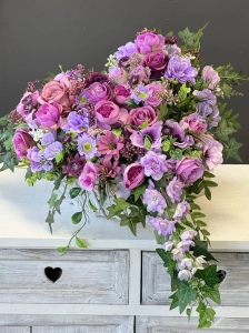 Kwiatowe serce kompozycja funeralna wiązanka nagrobna stroik na grób Verbena wz.1