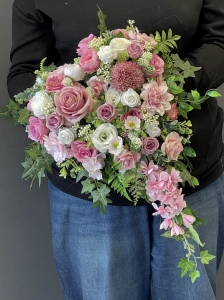 Kwiatowe serce kompozycja funeralna wiązanka nagrobna stroik na grób Lobelia wz.1