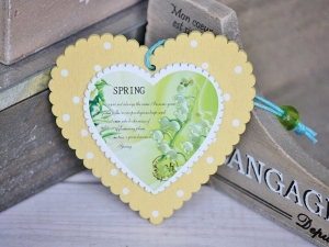 Serce zawieszka drewno spring żółte