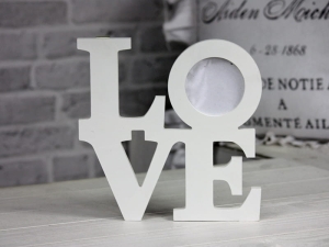 Napis drewno LOVE foto średni biały